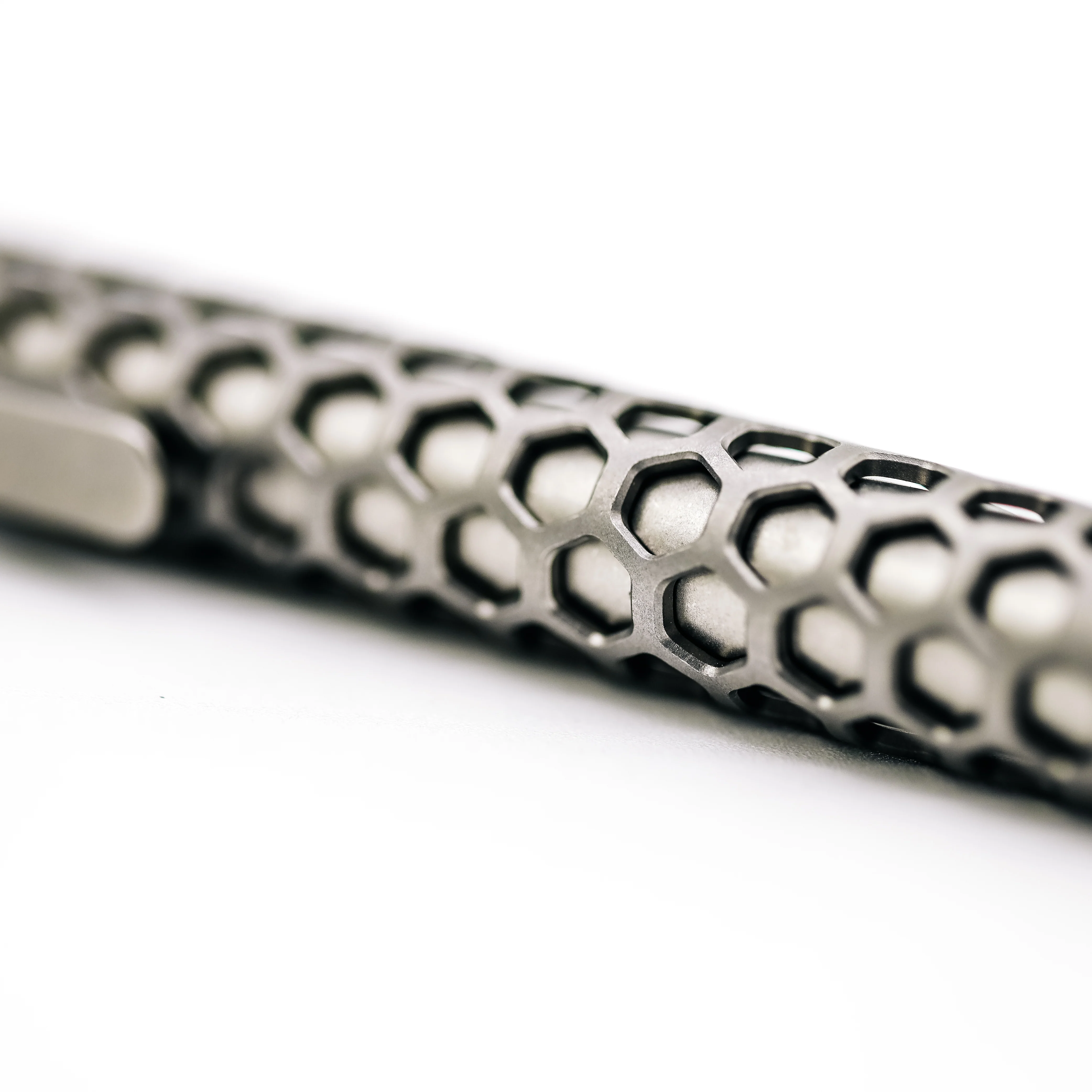 Chaves Knives Clicker Pen - Hex Dot - Image 3